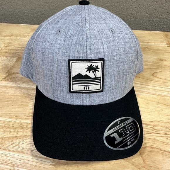 TravisMathew Men's Windward Snapback Golf Hat Flexfit One Size Gray Black - Picture 1 of 6